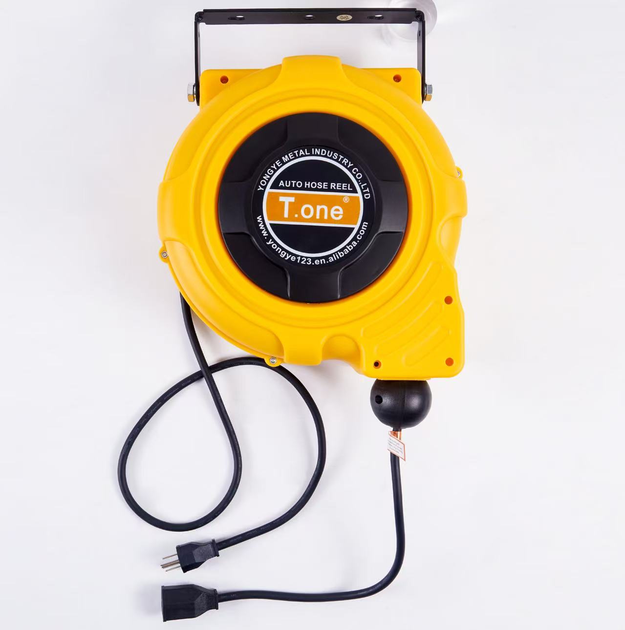 Wall Mounted Automatic Retract - Electric Reel recensione e prezzo